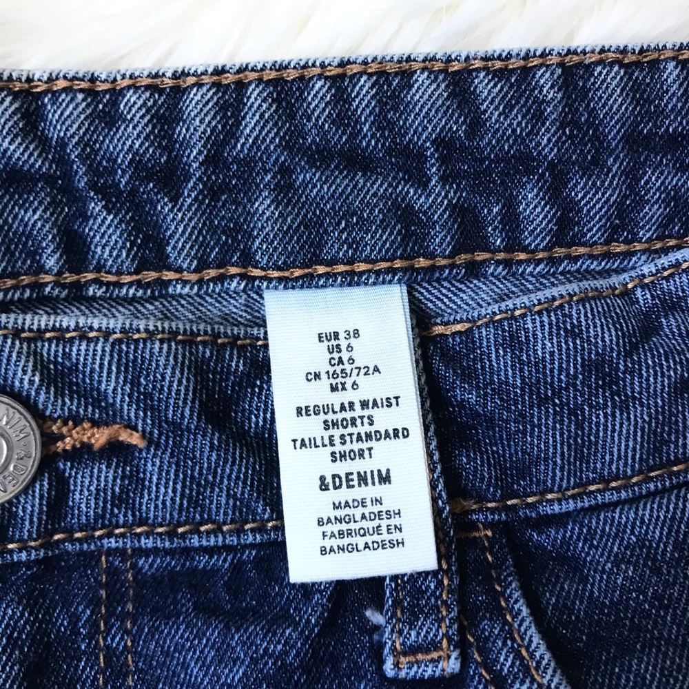 h&m mid rise dark wash denim shorts - Picture 7 of 7